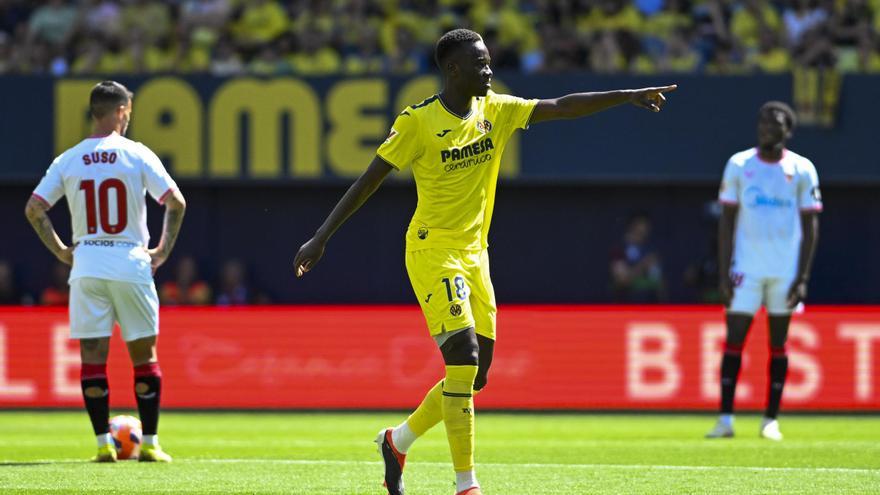 El Villarreal prolonga la fiesta ante un triste Sevilla